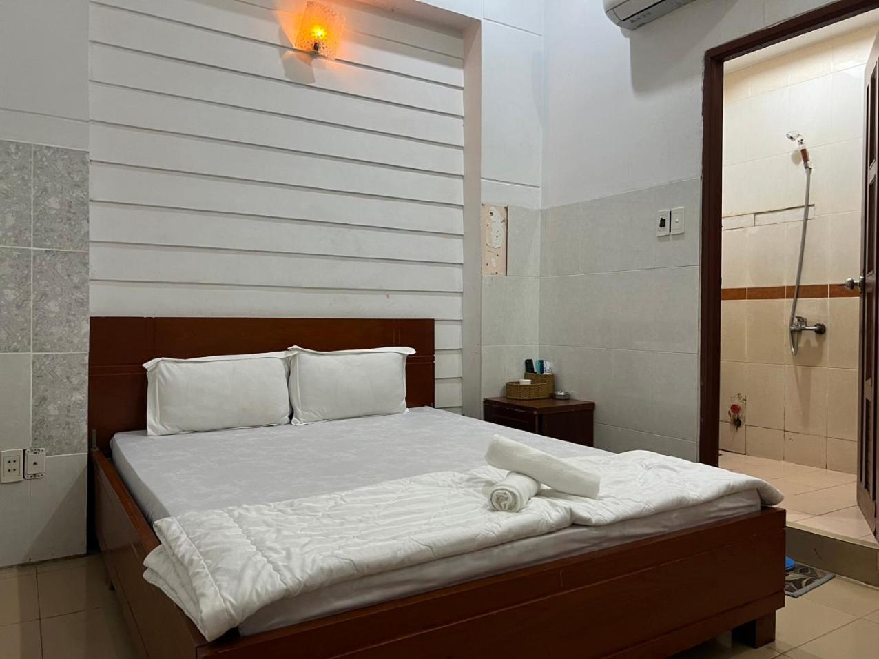 Khach San Mai Hoang 2 Hotel Ho Chi Minh City Bagian luar foto